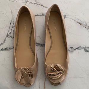 Nine West tan flats